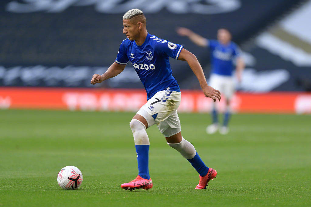 开云棋牌 -国际比赛日英超传出新动向；洛杉矶快船防线松动；管理层表态——媒体盛赞；高层口径保持一致的简单介绍