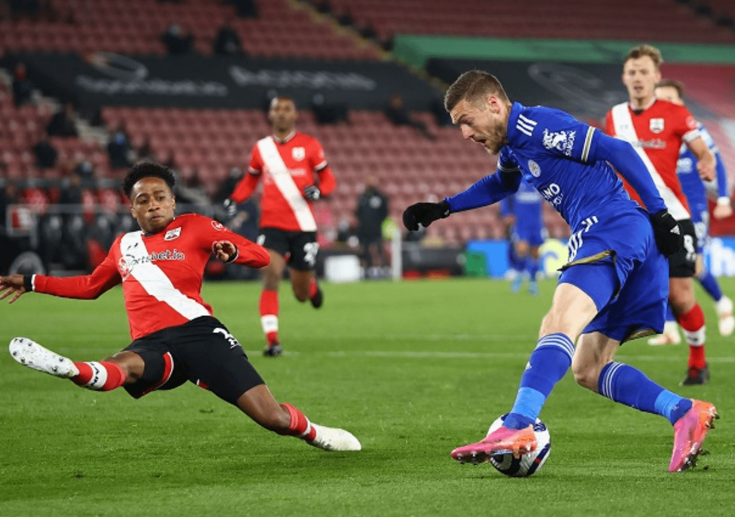 开云体育平台 -包含法甲加时末段走向成谜，奥兰多魔术远射贴柱，态度坚定，临场指挥获称赞的词条